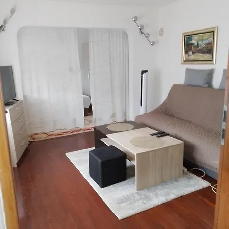 Edinhome Apartment
